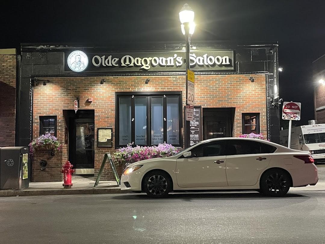 Olde Magoun's Saloon photo 3