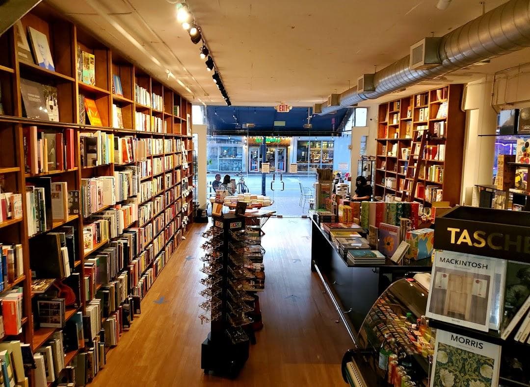 Books & Books photo 3
