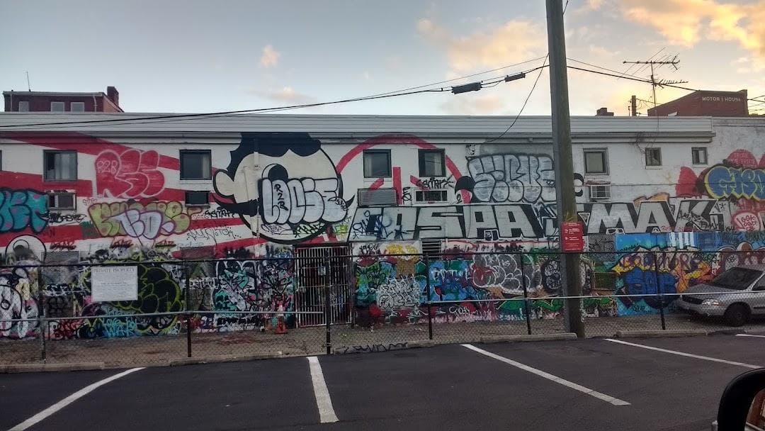 Graffiti Warehouse photo 6