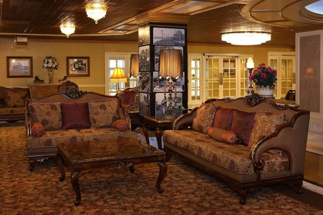 The Claridge Hotel photo 2