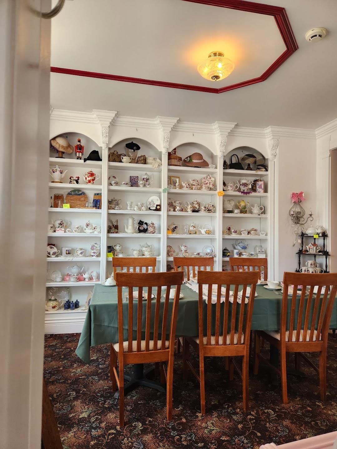 Lizzie Rose Tea Room photo 1