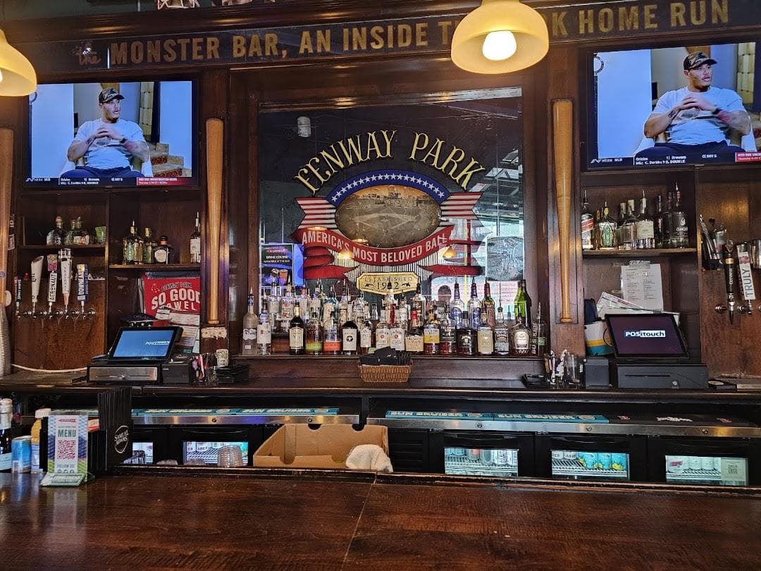 Bleacher Bar photo 4