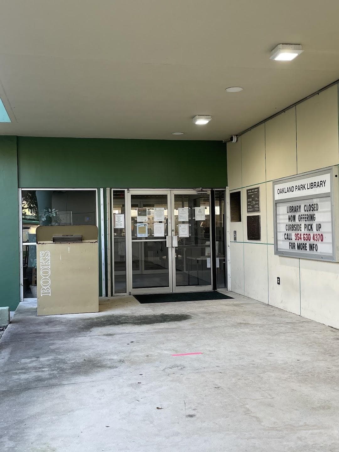 Oakland Park Library photo 2