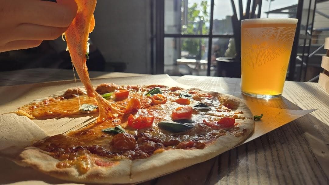CRATE Brewery & Pizzeria photo 5