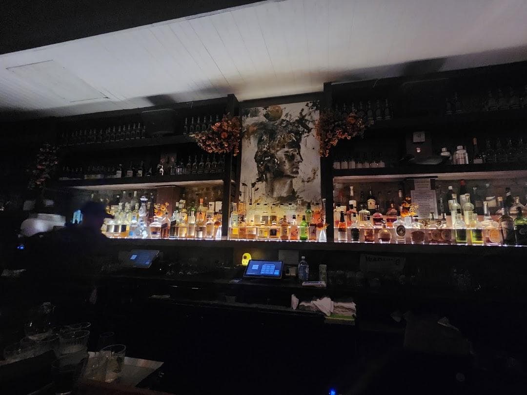 Bee's Knees & Honey Lounge photo 1