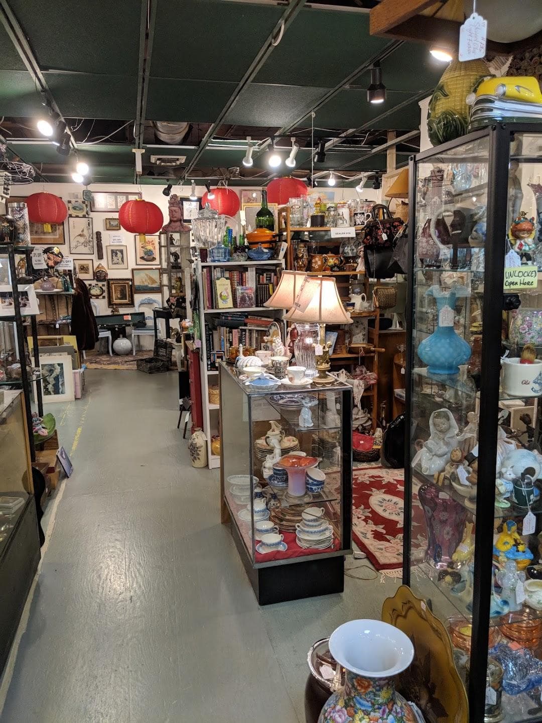 Cambridge Antique Market photo 1