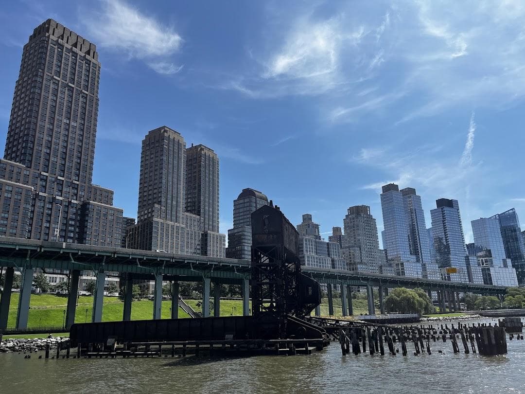 Riverside Park South photo 2