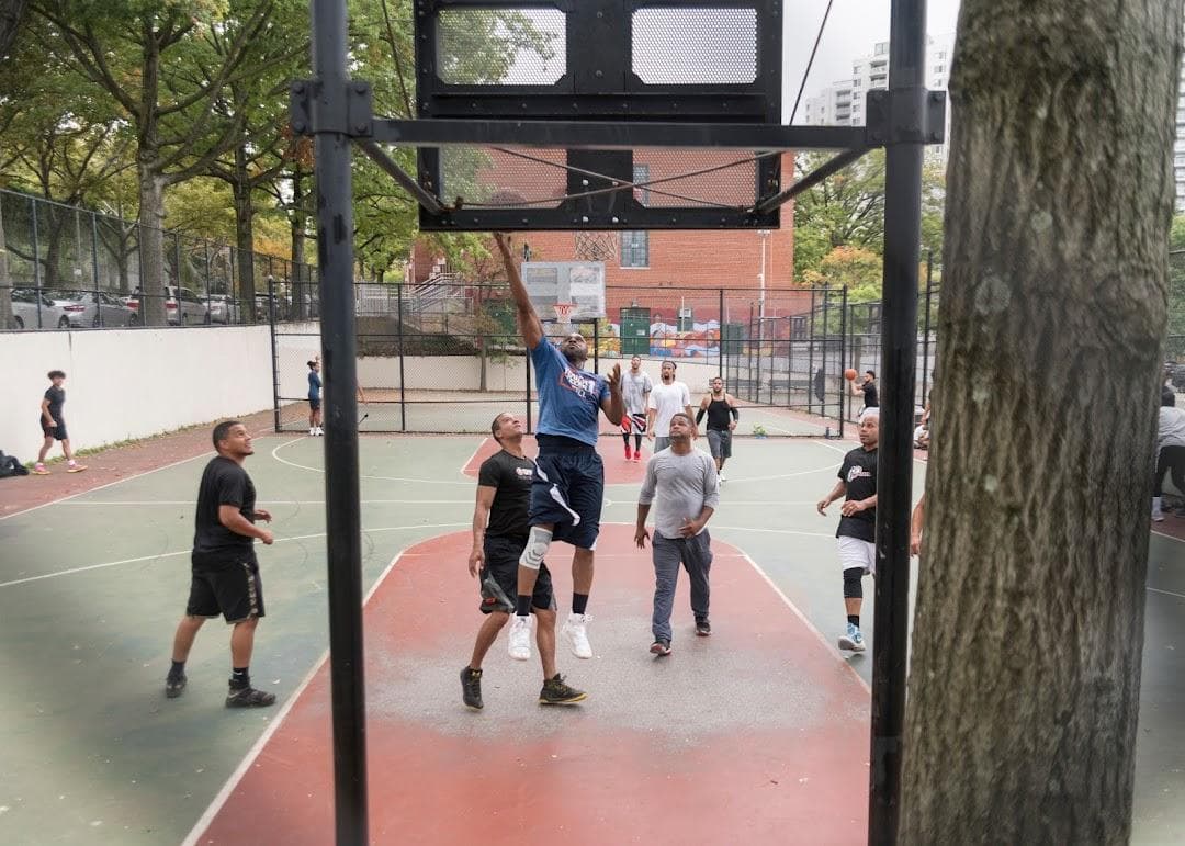 Spuyten Duyvil Playground photo 6