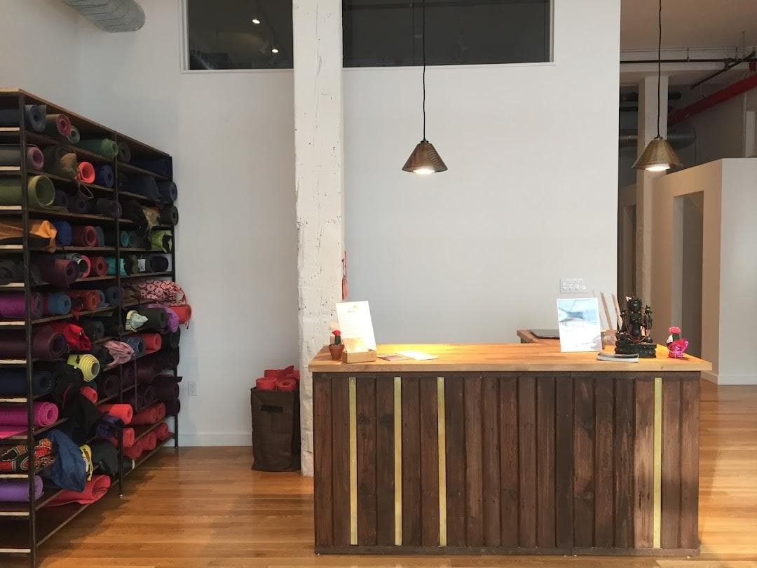 Abhaya Yoga Dumbo photo 4