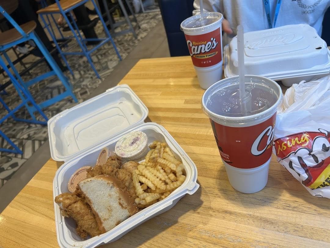 Raising Cane's Chicken Fingers photo 5