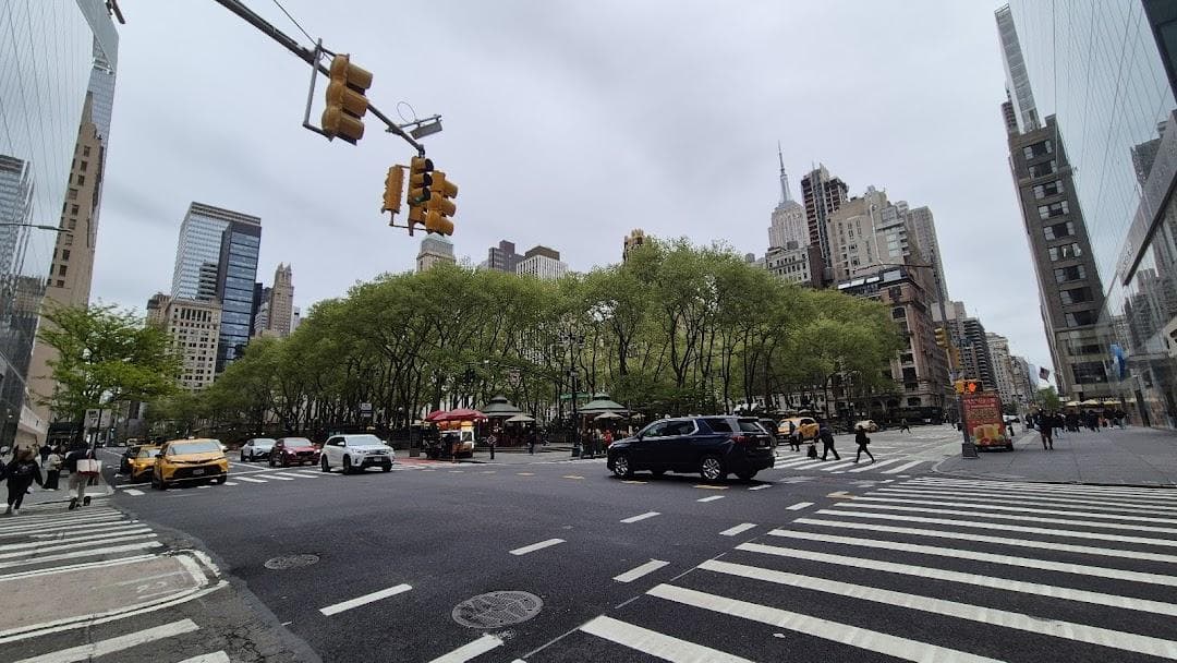 1095 Avenue of the Americas photo 4