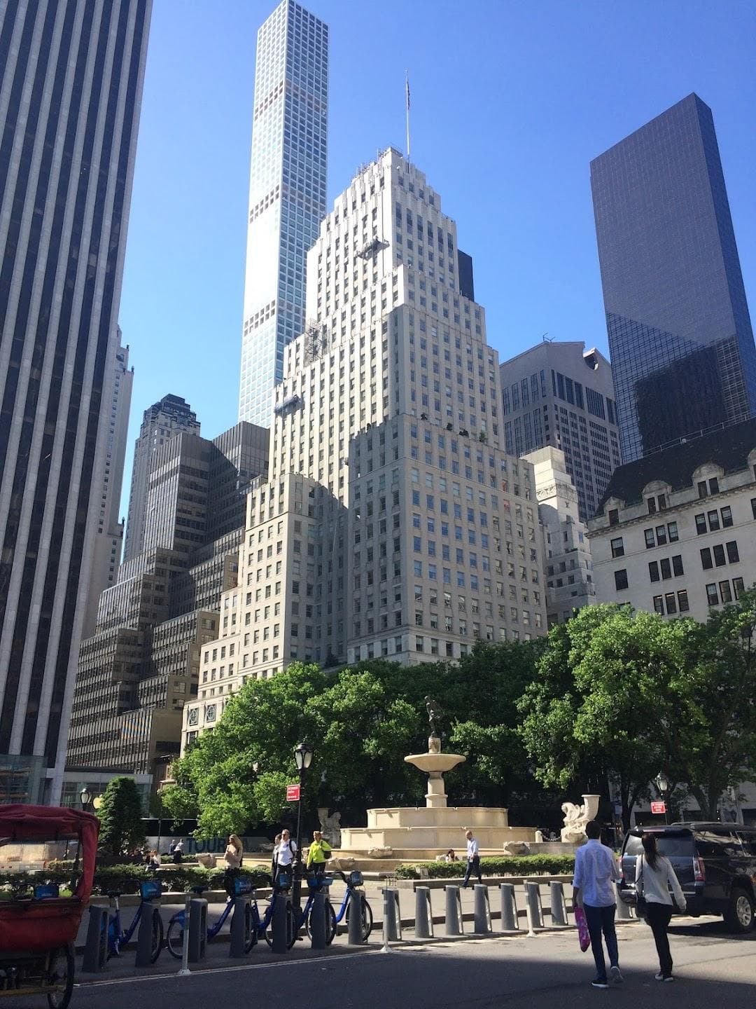 5th Avenue photo 3