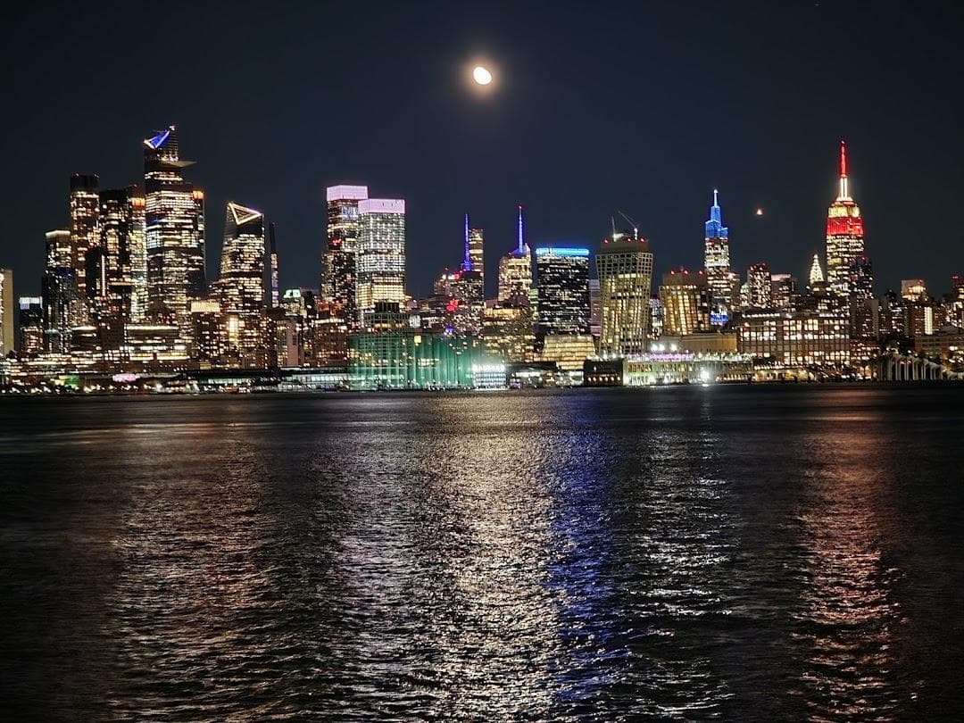 Hudson River Waterfront Walkway photo 3