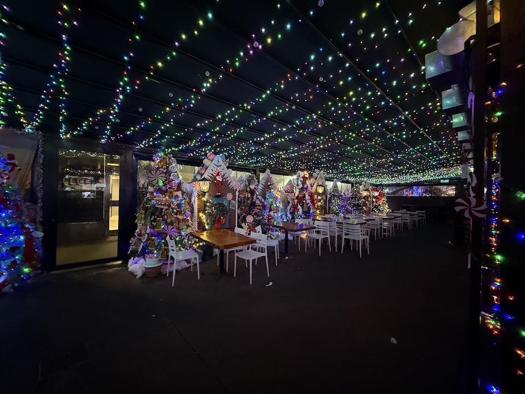 Uptown Beer Garden photo 4