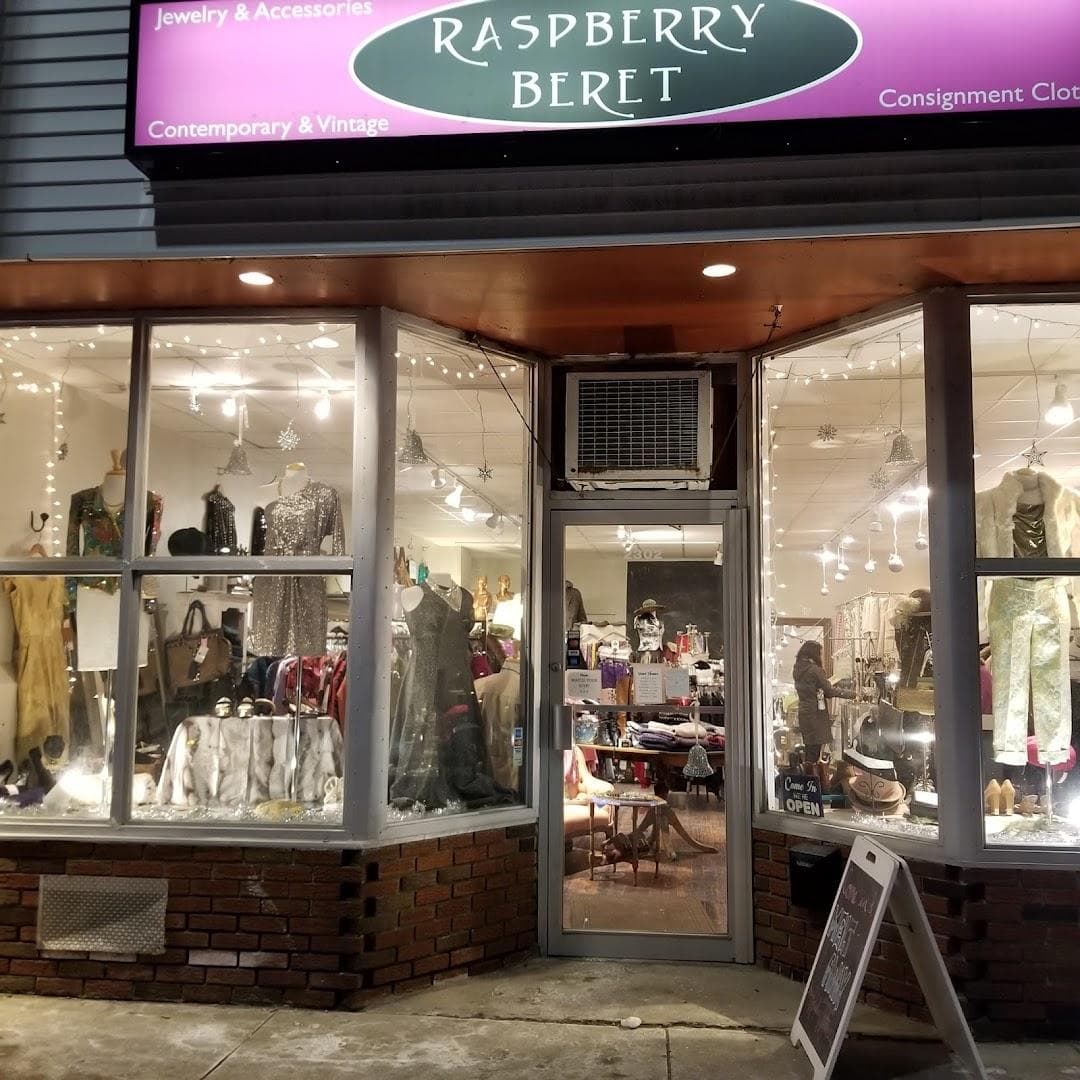 Raspberry Beret | Cambridge photo 1
