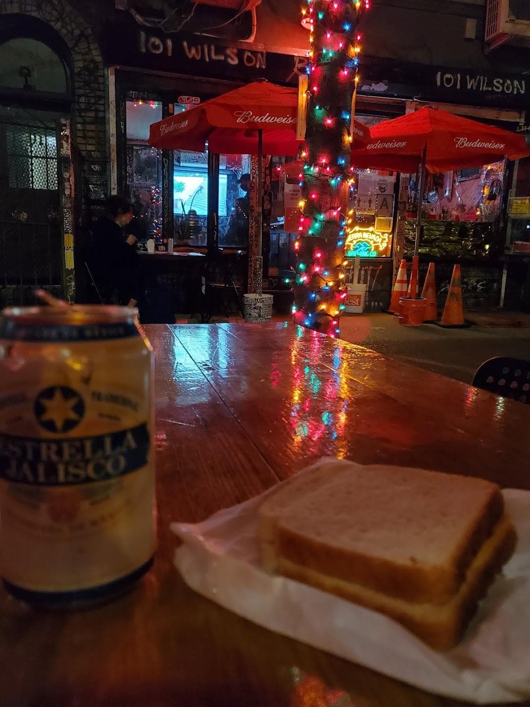 101 Wilson Bar photo 3