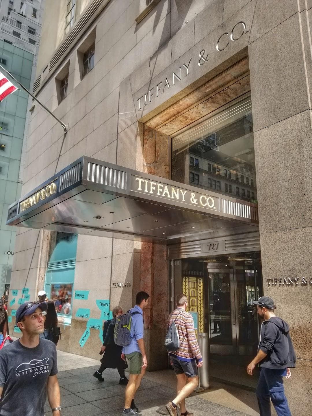 5th Avenue photo 3