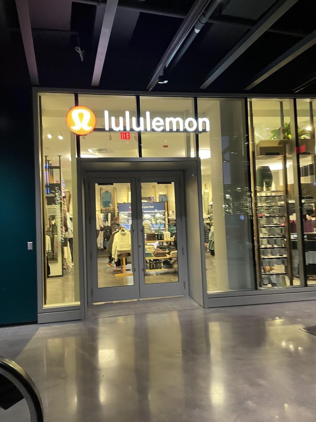lululemon photo 4