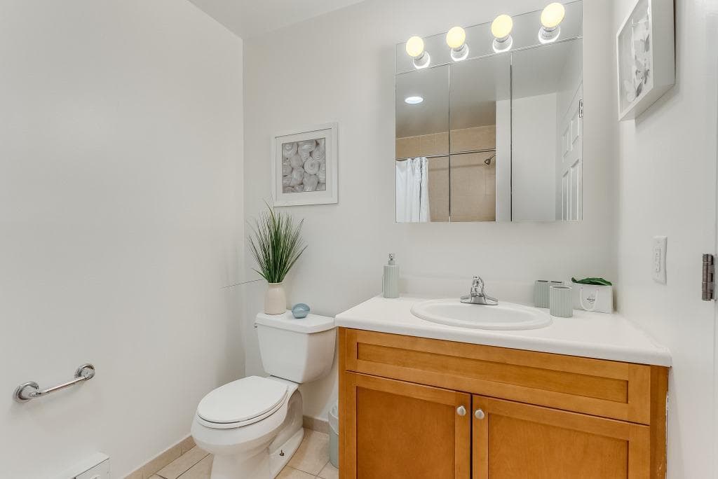 Pier Village Apartments photo 6