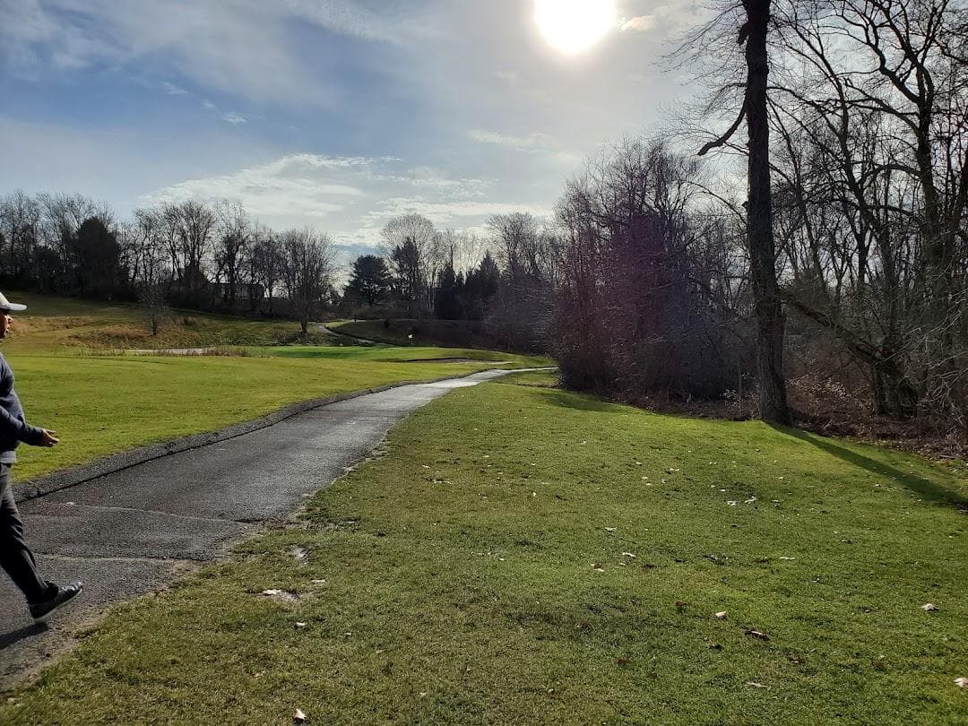 Grassy Hill Country Club photo 5