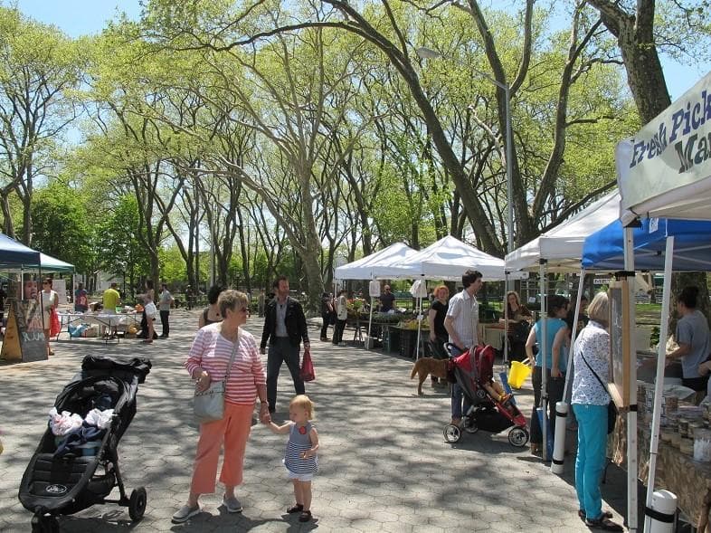 Down to Earth McGolrick Park Farmers Market photo 6