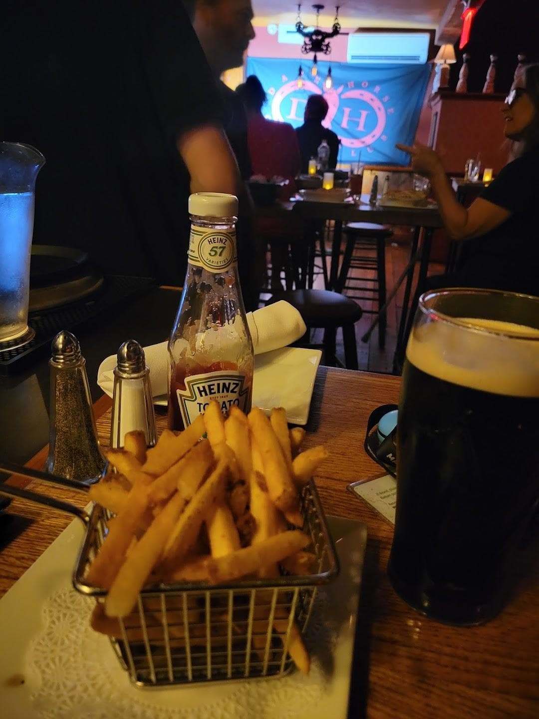 Dark Horse Comedy Club (@Boss Tweeds) photo 6