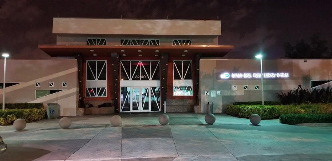 Arcola Lakes Branch Library photo 3