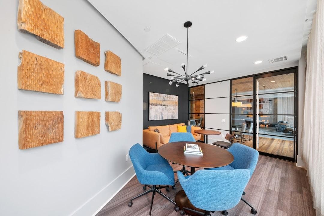 Leonard Pointe photo 3