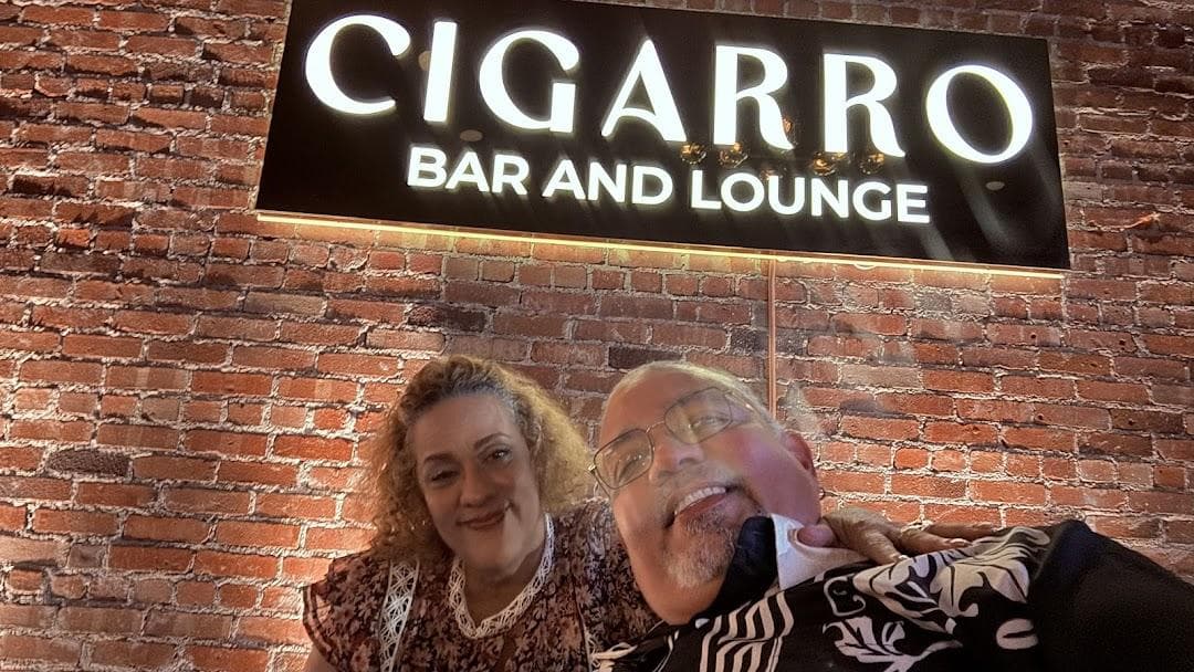 Cigarro Bar and Lounge photo 3