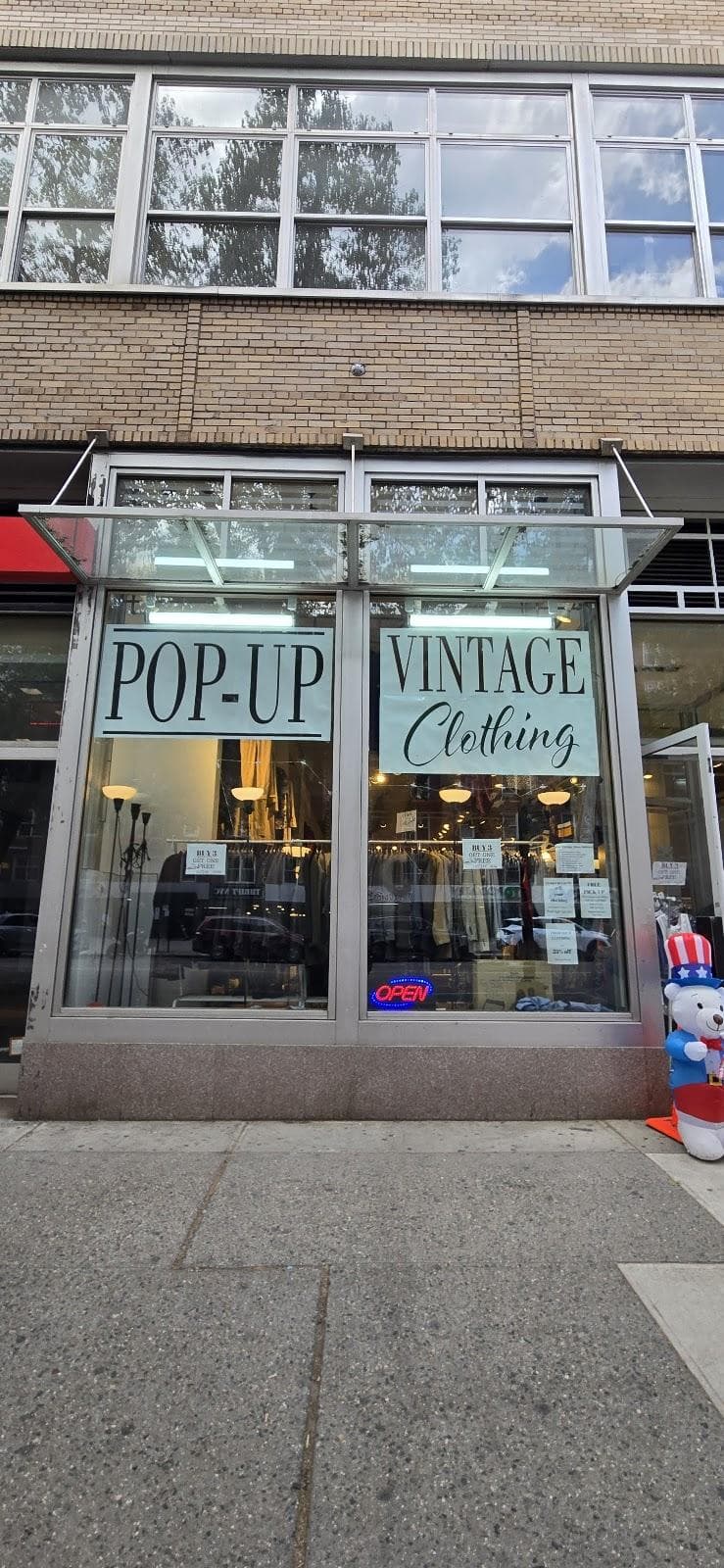 Pop-up Vintage Clothing photo 3