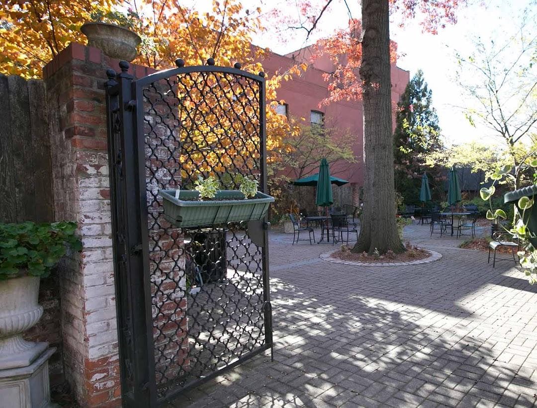 St. Joseph’s University, New York - Brooklyn photo 3