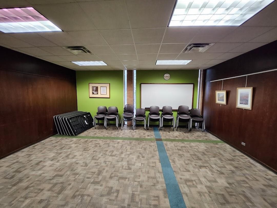 Howson Branch, Austin Public Library photo 4