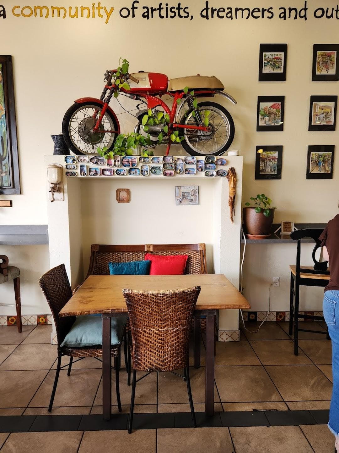The Flower Pot Cafe and Bakery photo 2