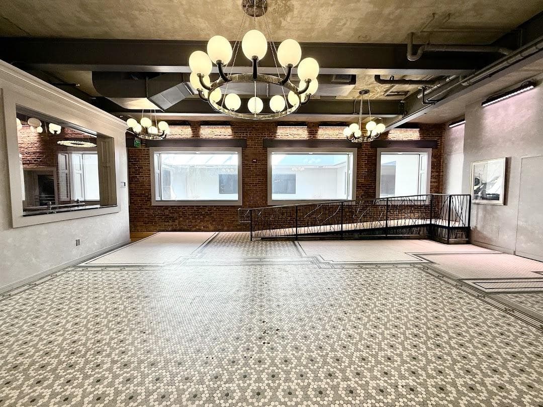 Montclair Mezzanine photo 6