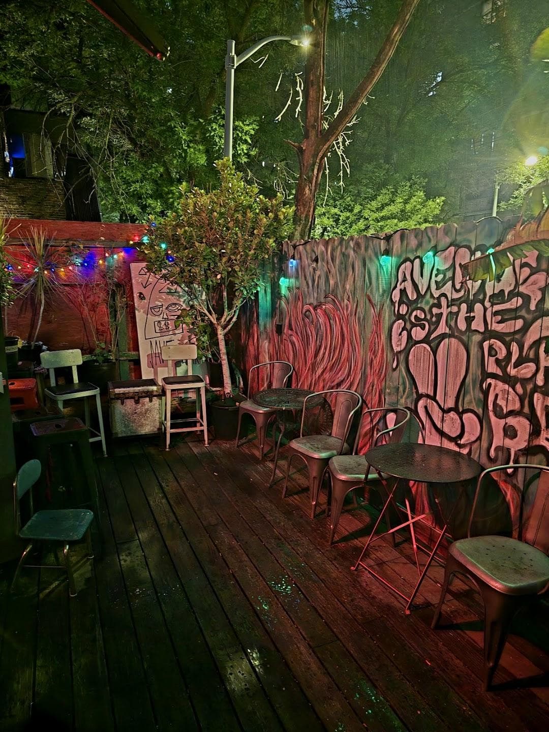 ReVision Lounge and Gallery photo 4