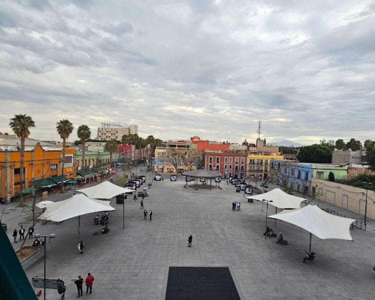 Garibaldi Plaza photo 6