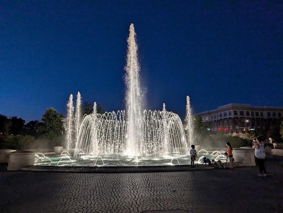 Fountain Park photo 4