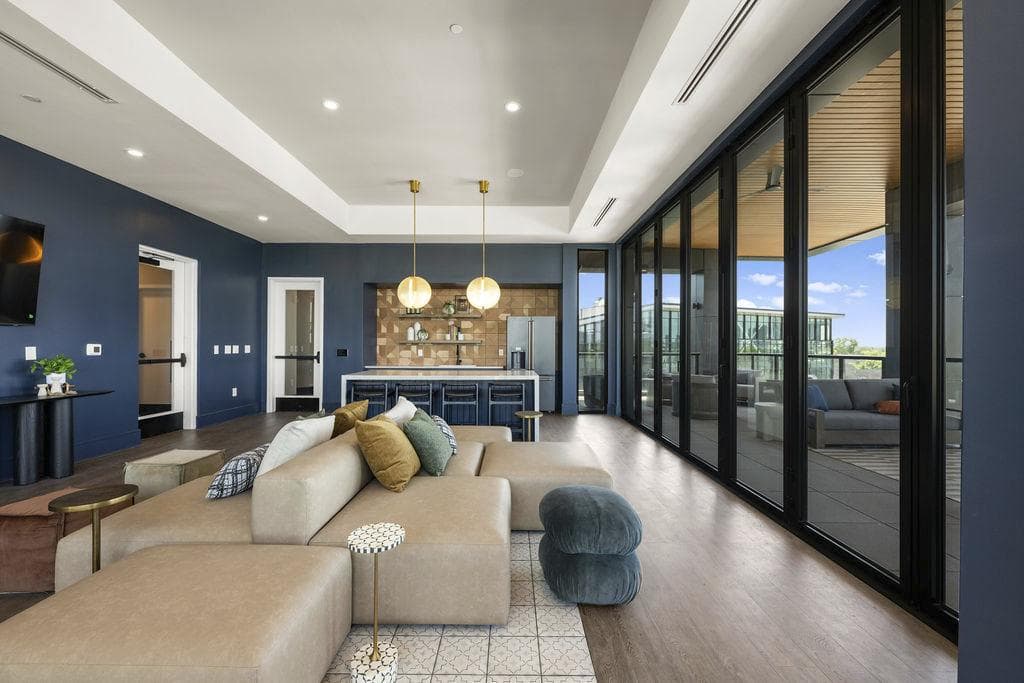 The Rowe at Commonwealth photo 6