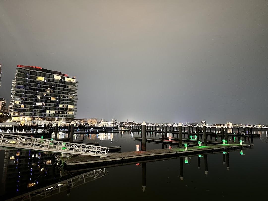 300 Pier 4 Blvd. photo 2