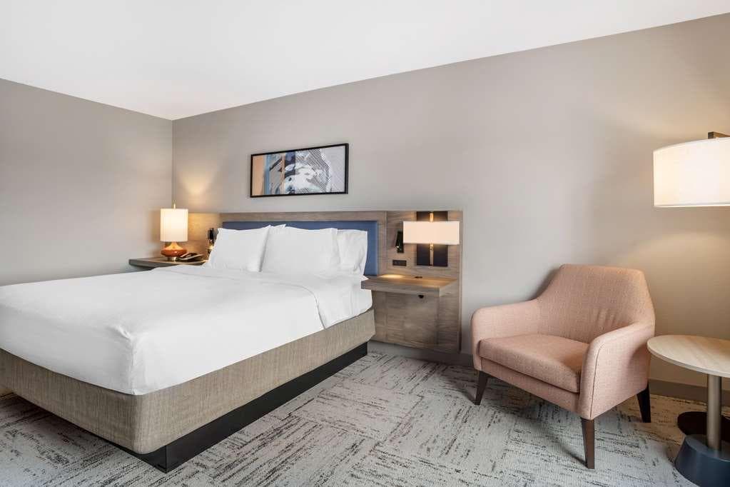 Hilton Garden Inn Charlotte/Concord photo 3