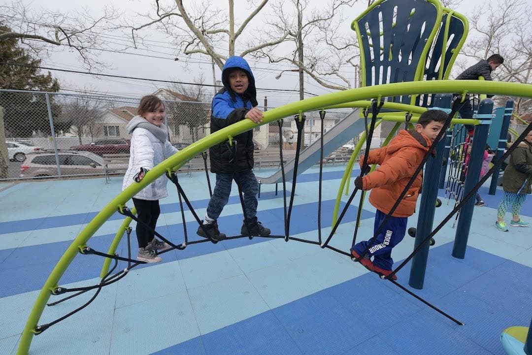 Arrochar Playground photo 5