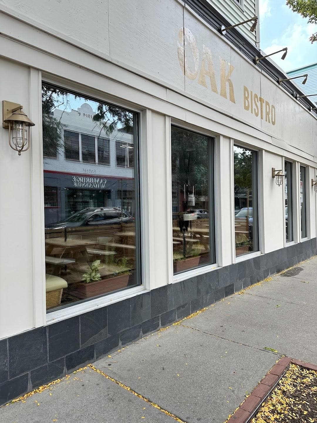Oak Bistro photo 1