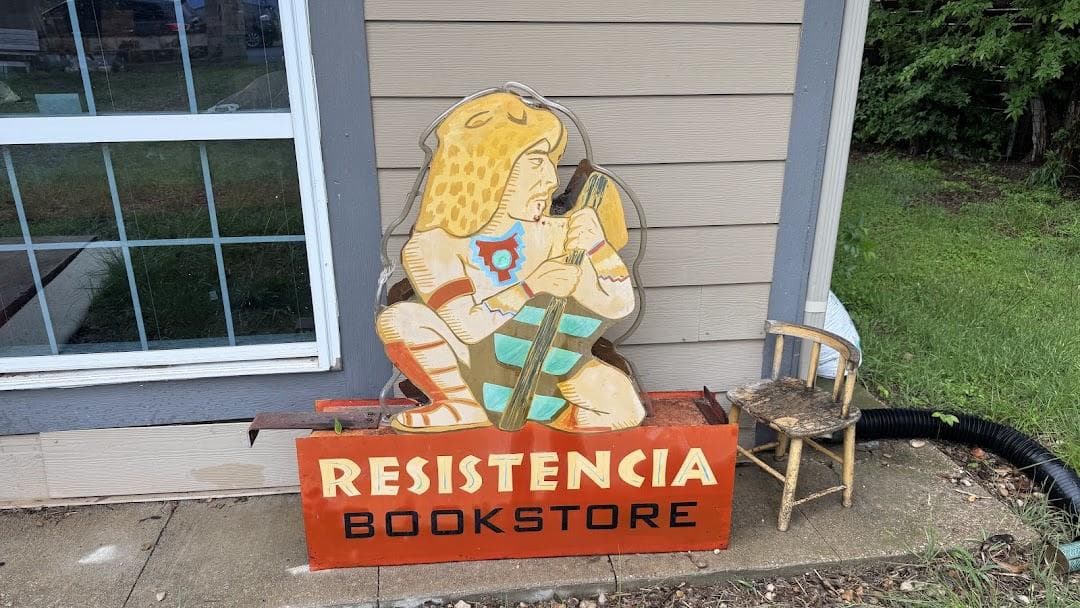 Red Salmon Arts and Resistencia Bookstore photo 5