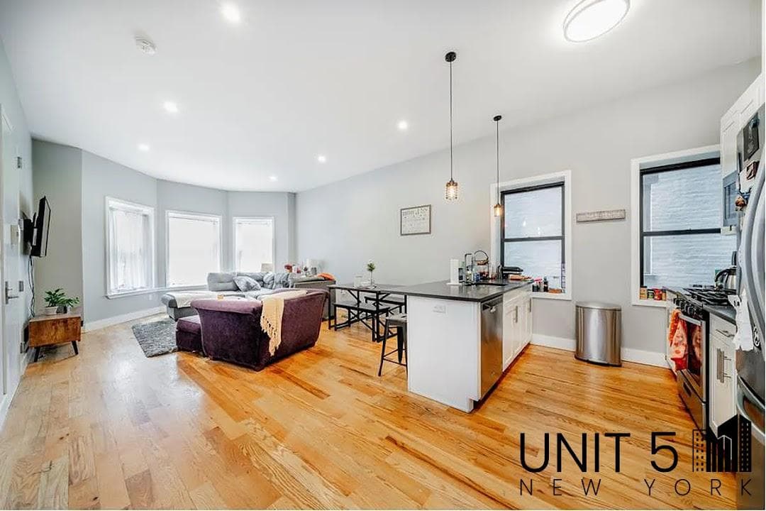 Unit 5 NY photo 5