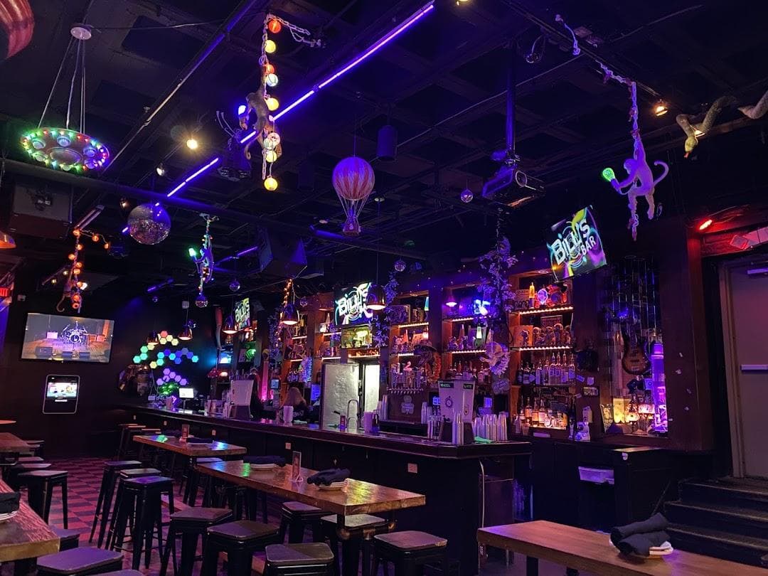 Bill's Bar & Lounge photo 4