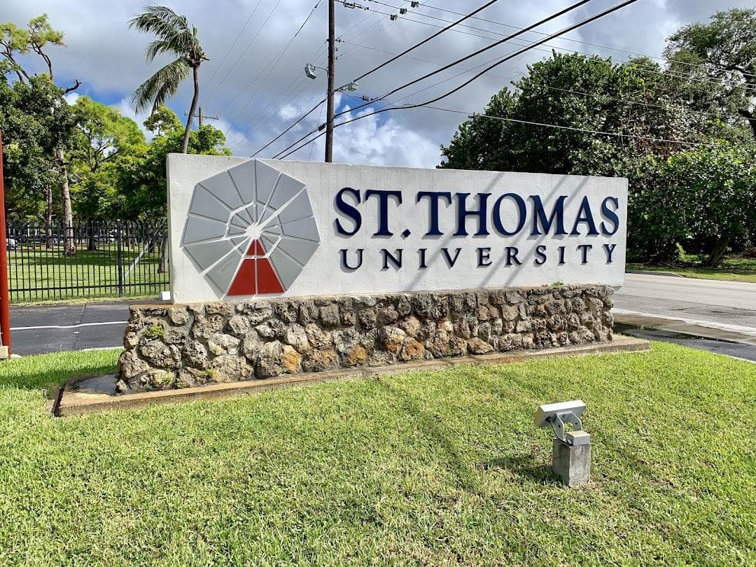 St. Thomas University photo 3