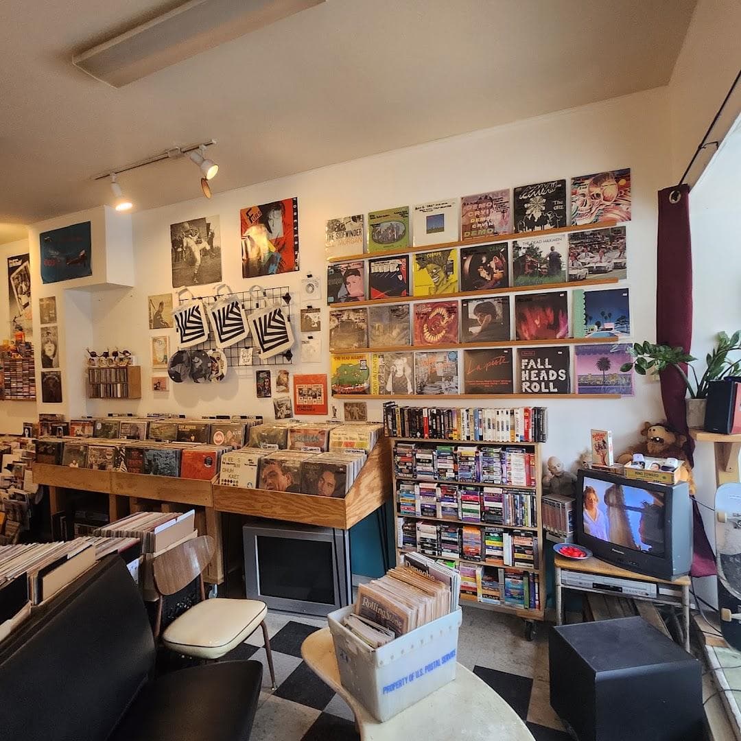 Launderette Records photo 6