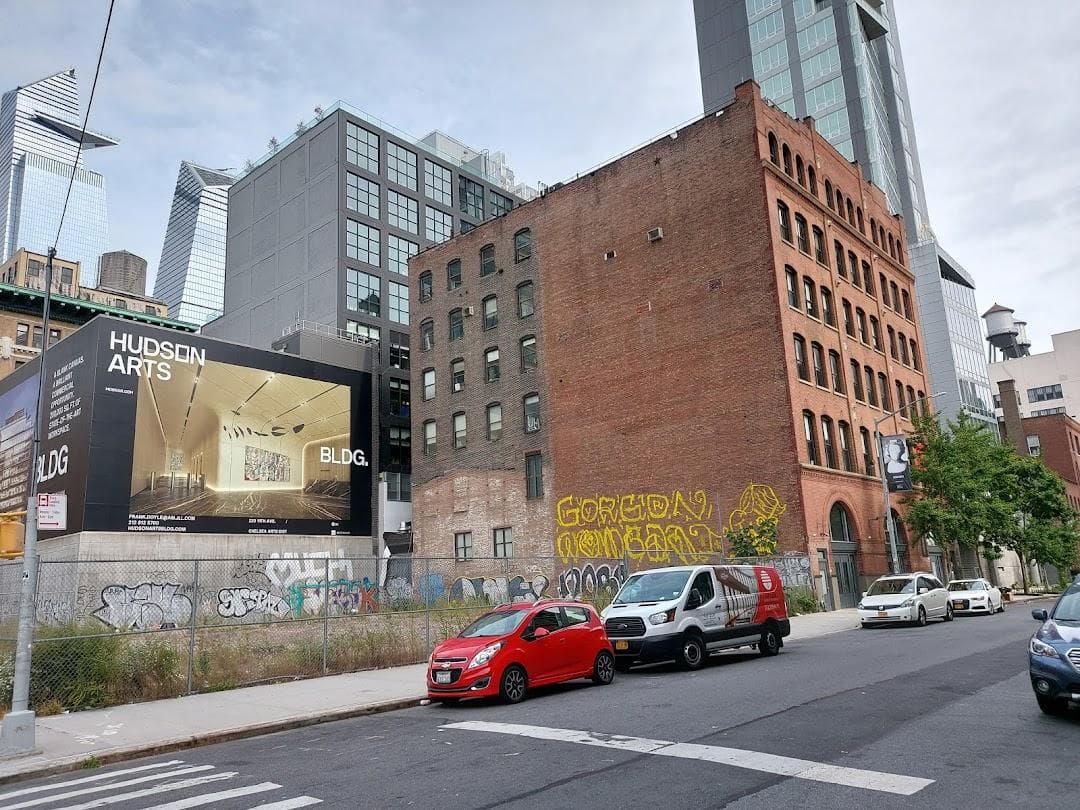 550 W 25th Street photo 3
