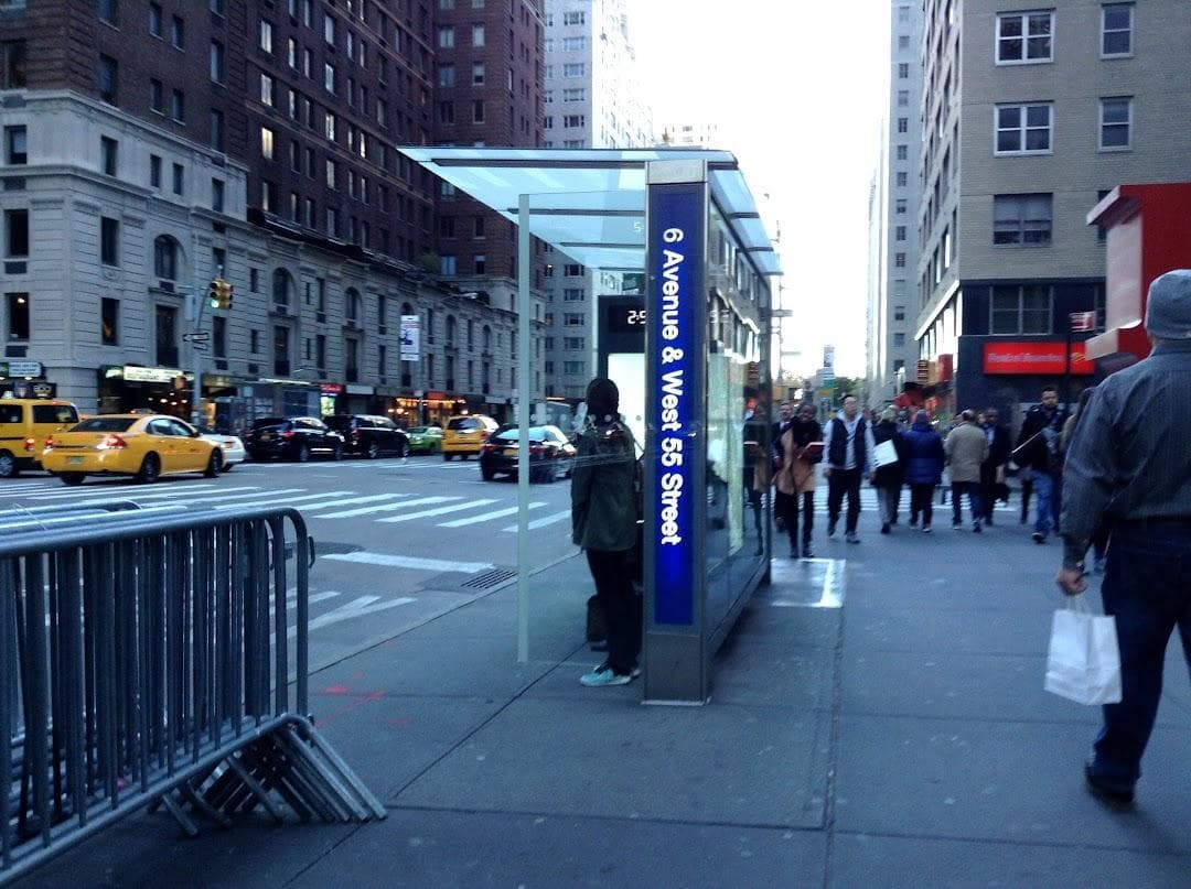 Ave of The Americas/W 54 St