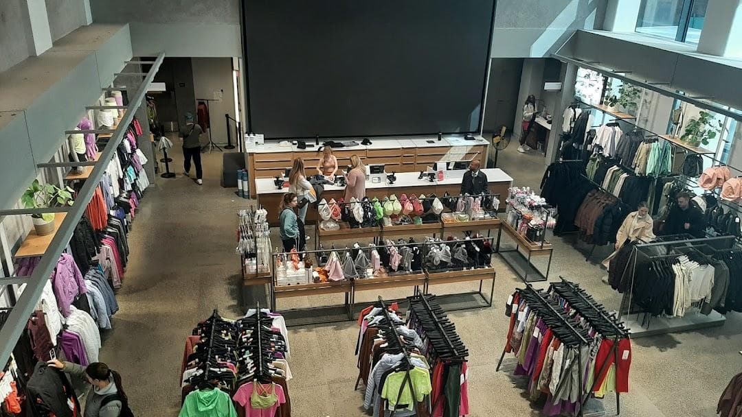 lululemon photo 5